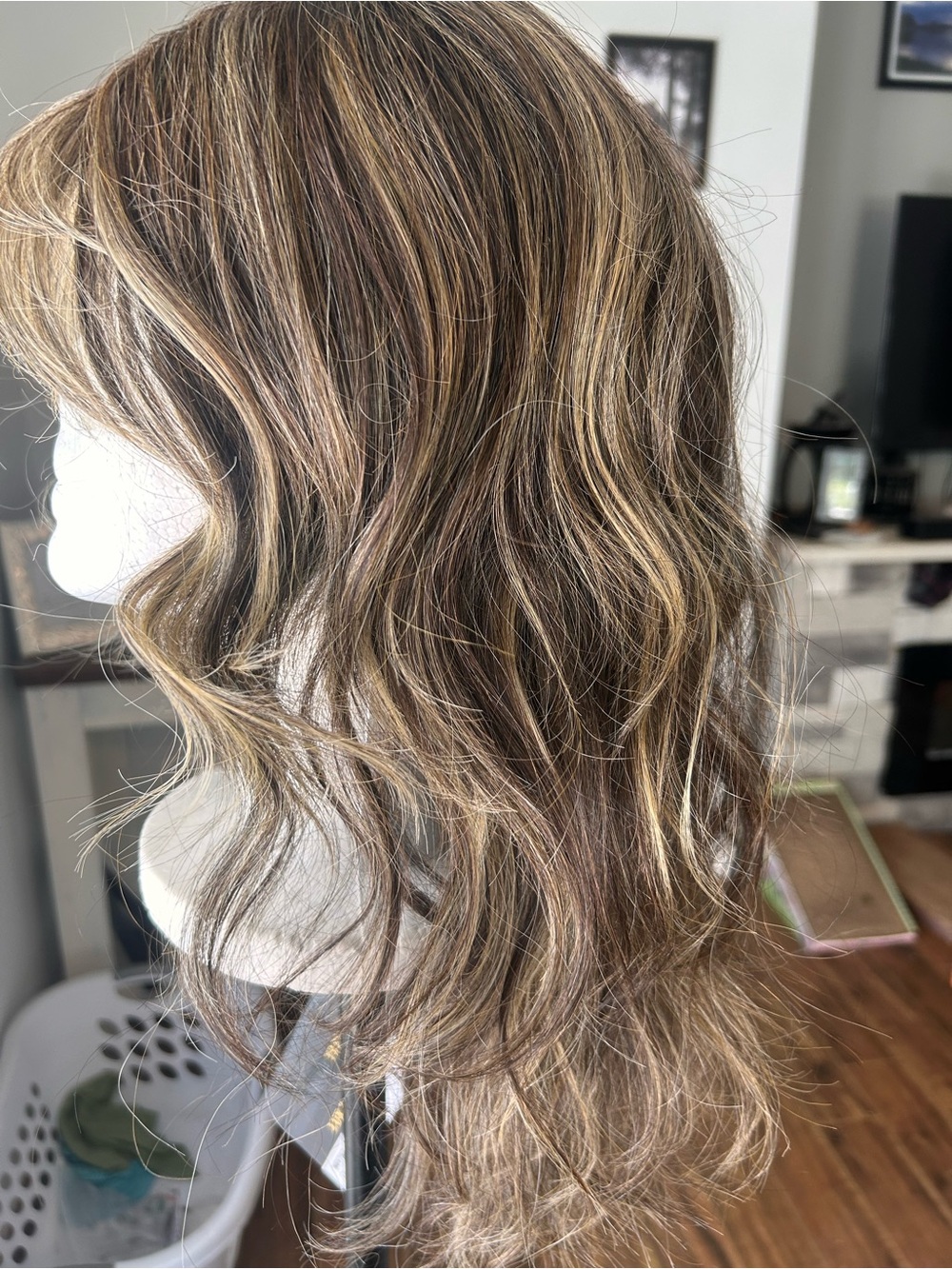 Belle Tress Westwood wig - Picture 3 of 6